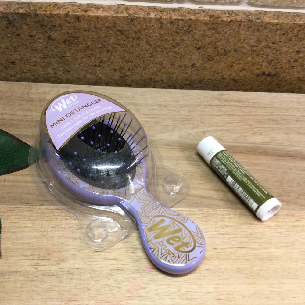 New Wet Brush Mini Detangler Brush